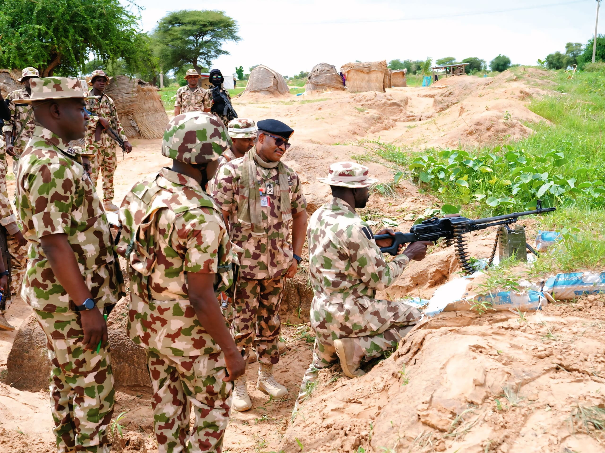 Sojoji Sun Ceto Ɗalibai Da Malamai Bayan Hari a Wata Makaranta a Borno