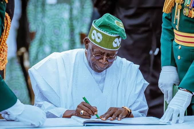 Gwamnatin Tinubu ta ciyo bashin Dala biliyan 11.4 daga bankin duniya cikin shekara uku