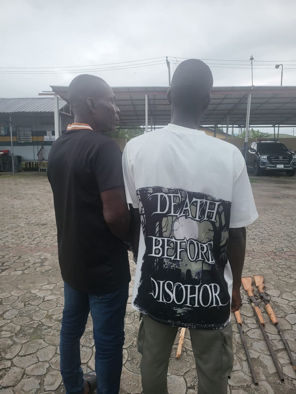 Yan Sanda A Bayelsa Sun Kama Uba Da Ɗansa Da Bindigogi Huɗu Ba Bisa Ƙa'ida Ba