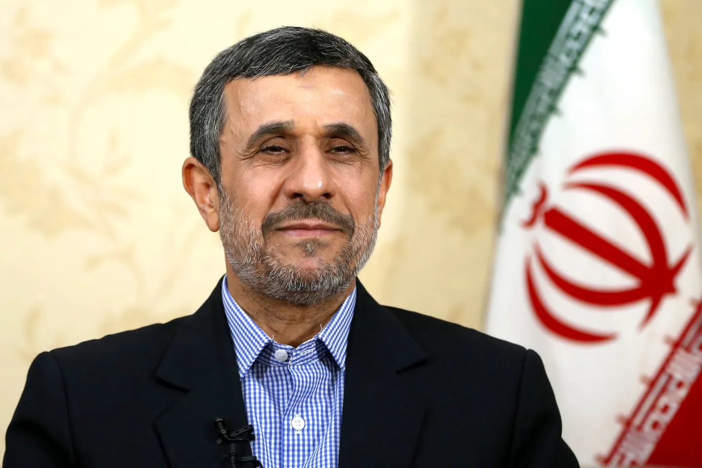 Ofishin tsohon shugaban Iran Mahmoud Ahmadinejad ya karyata cewa Isra’ila ta masa tayin daukarsa aiki